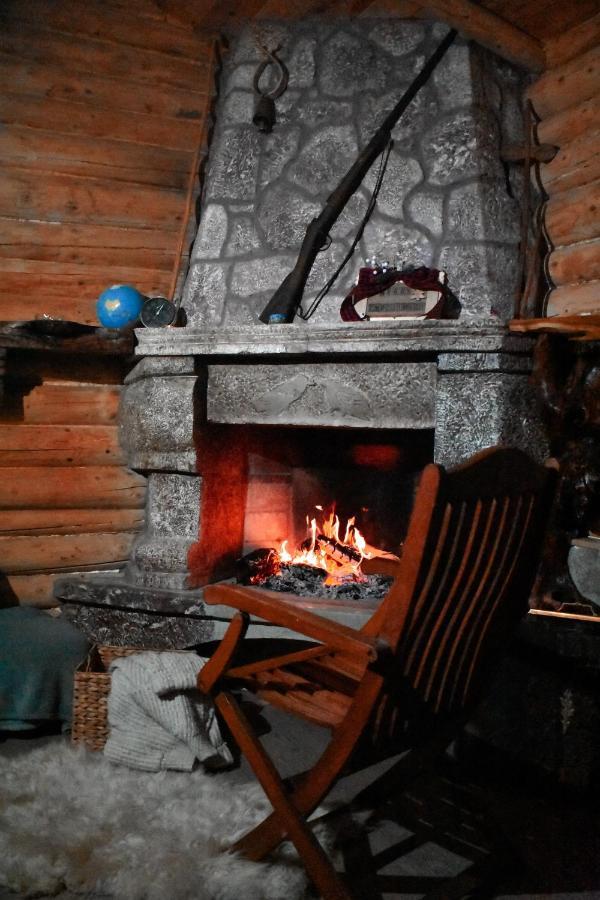 Lodges Veis Kamenice Екстериор снимка