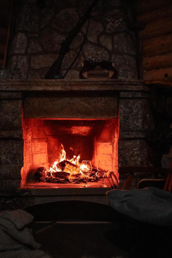 Lodges Veis Kamenice Екстериор снимка